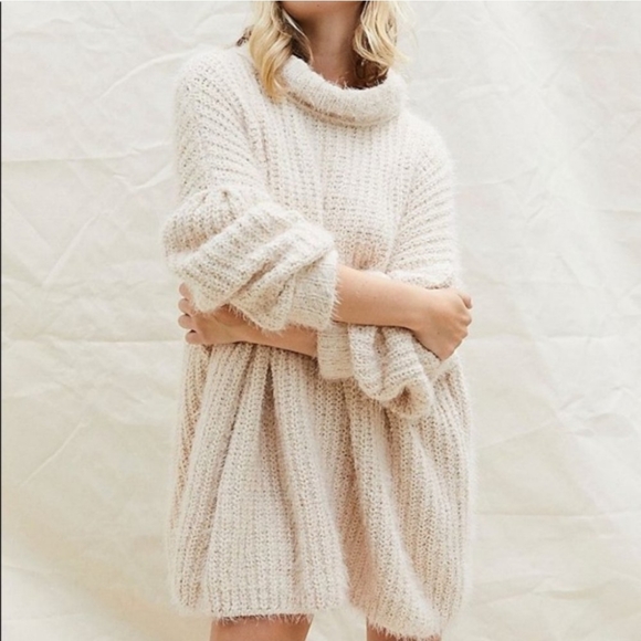 Free People Sweaters - NEW FREE PEOPLE OASIS OVERSIZED TUNIC SWEATER